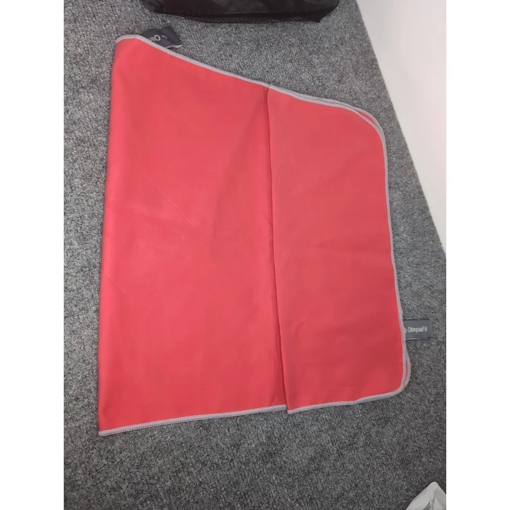 OlimpiaFit Quick Dry Towel 2 Pack Lightweight Microfiber Travel Towels Bag Red